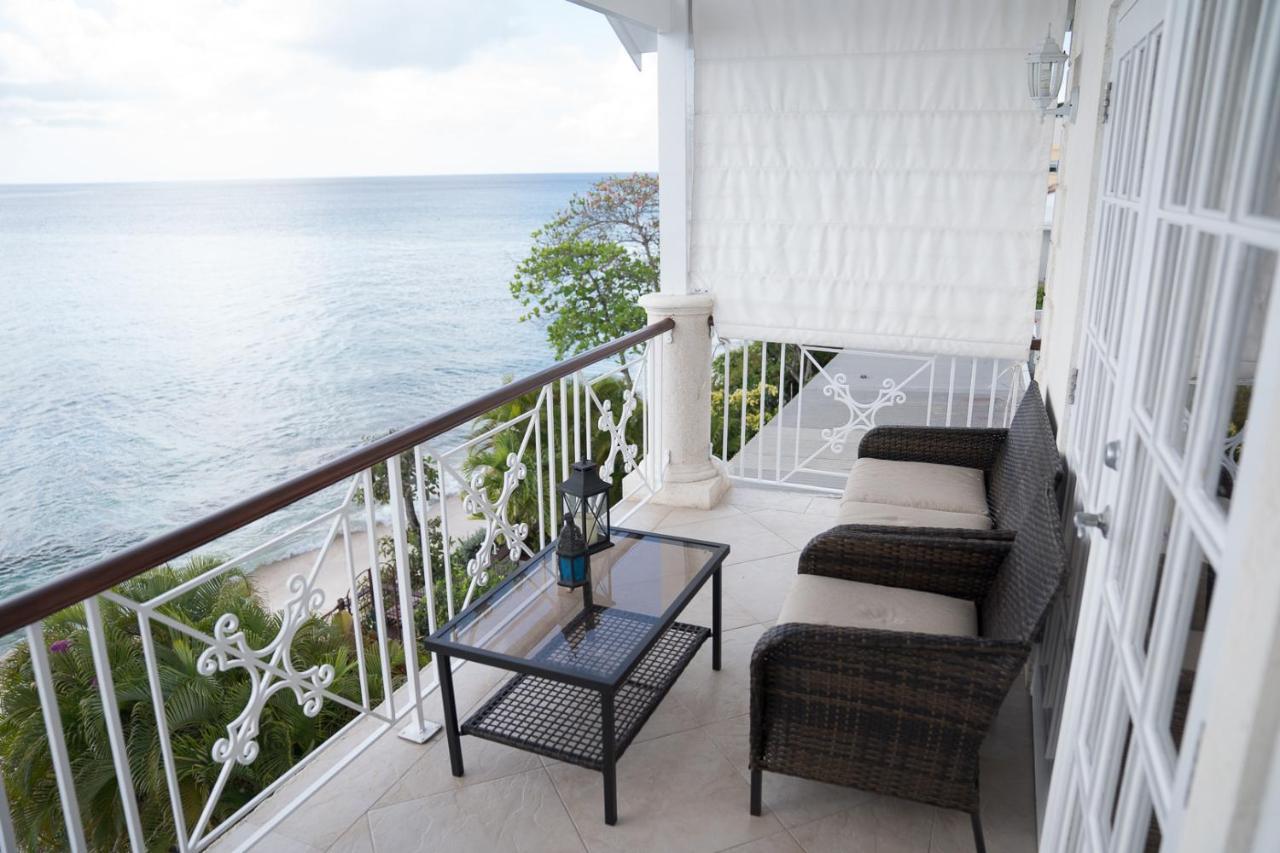 Bianca Bay 3 Bedroom West Coast Beach Front Villa Saint James Exteriér fotografie